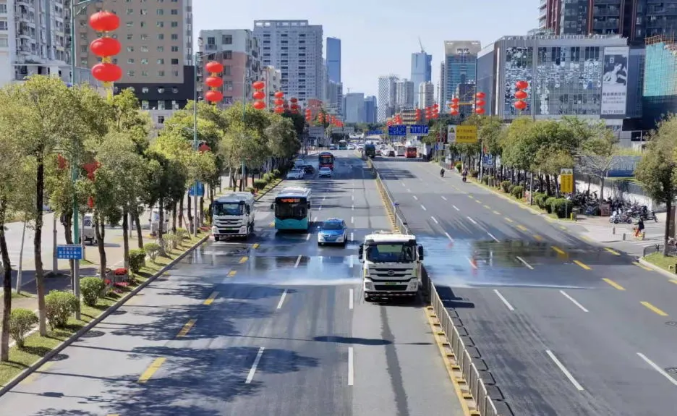 虎虎生威迎新春丨米蘭·(milan)中國官方網站環境環衛作業扮靚城市佳節新容顏